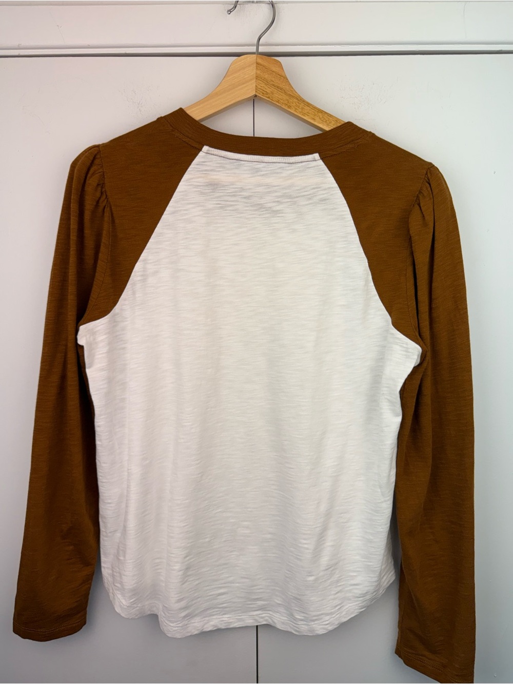 Veronica Beard Mason Baseball Tee White Brown Size M - Picture 2 of 6